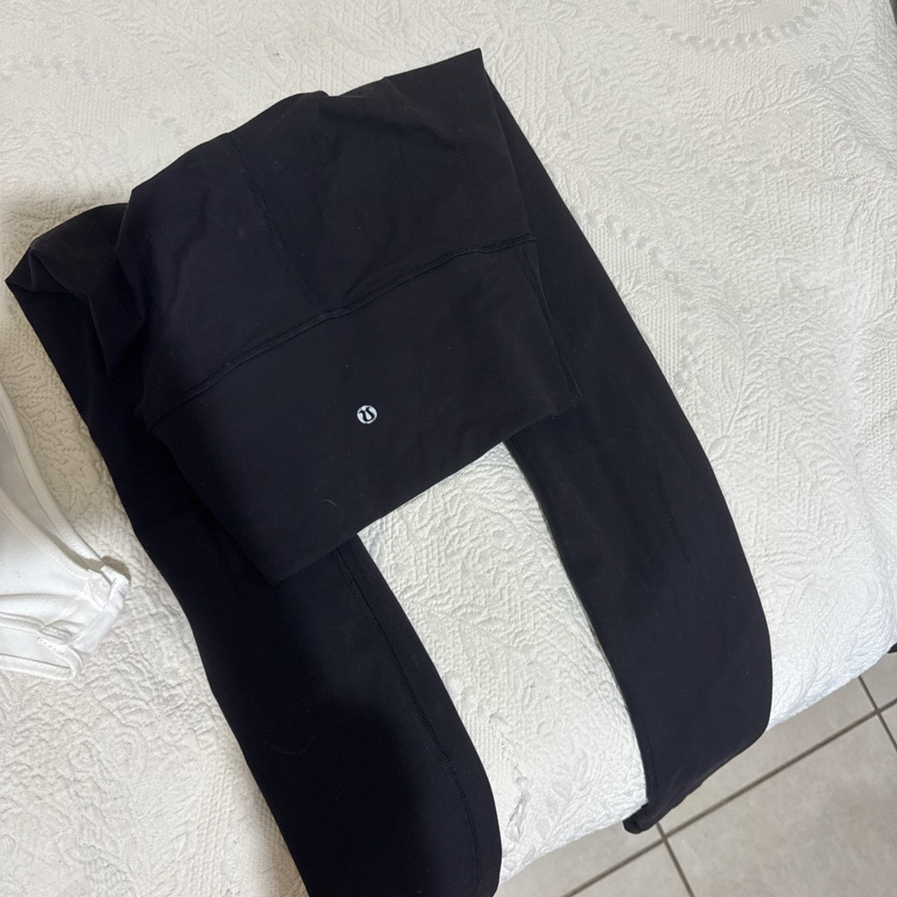 Lululemon womens fitted Black Leggings - Picture 3 of 4